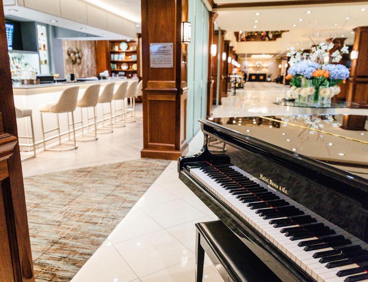 Crowne Plaza Downtown By Ihg 4*