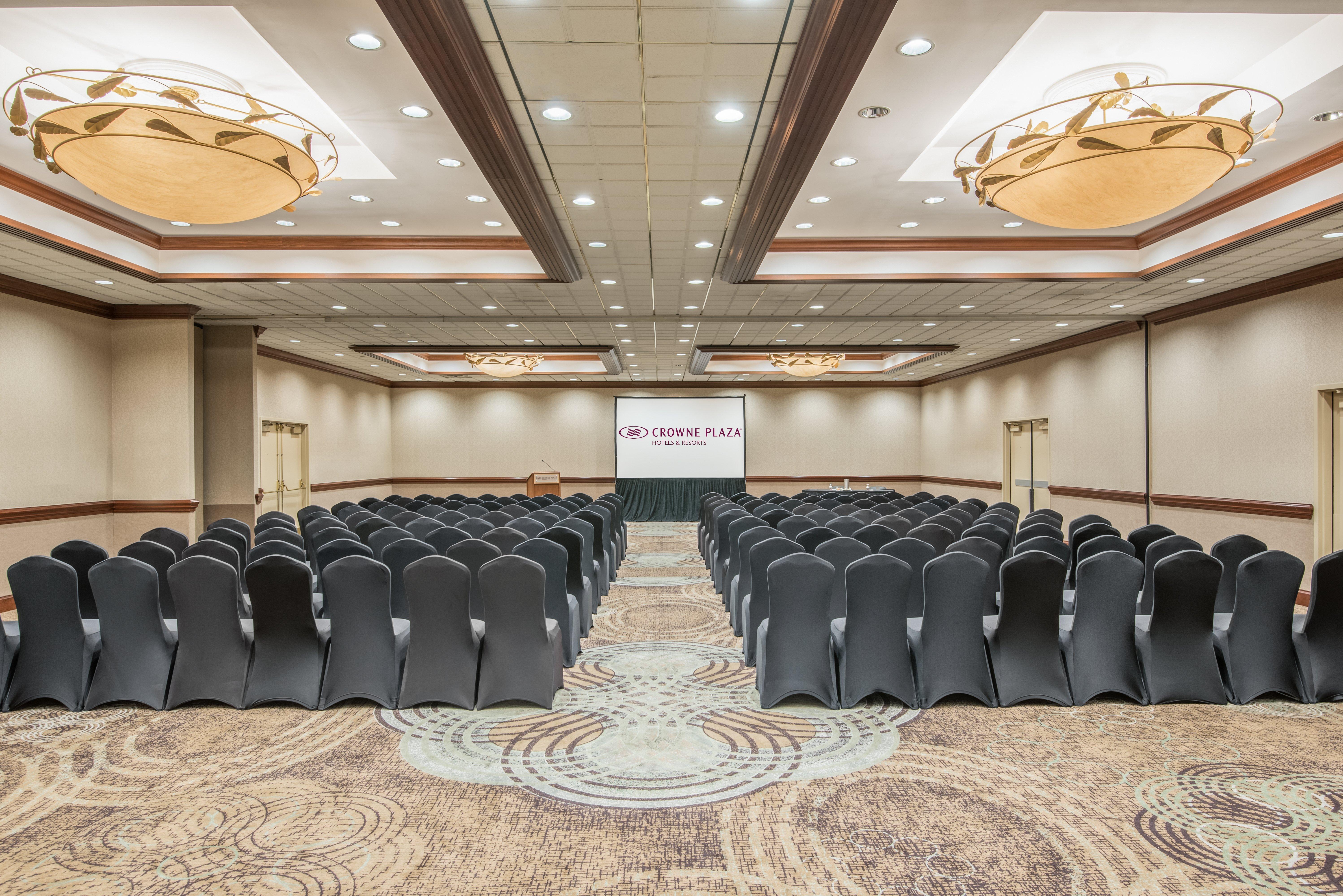 Crowne Plaza Downtown By Ihg 4*