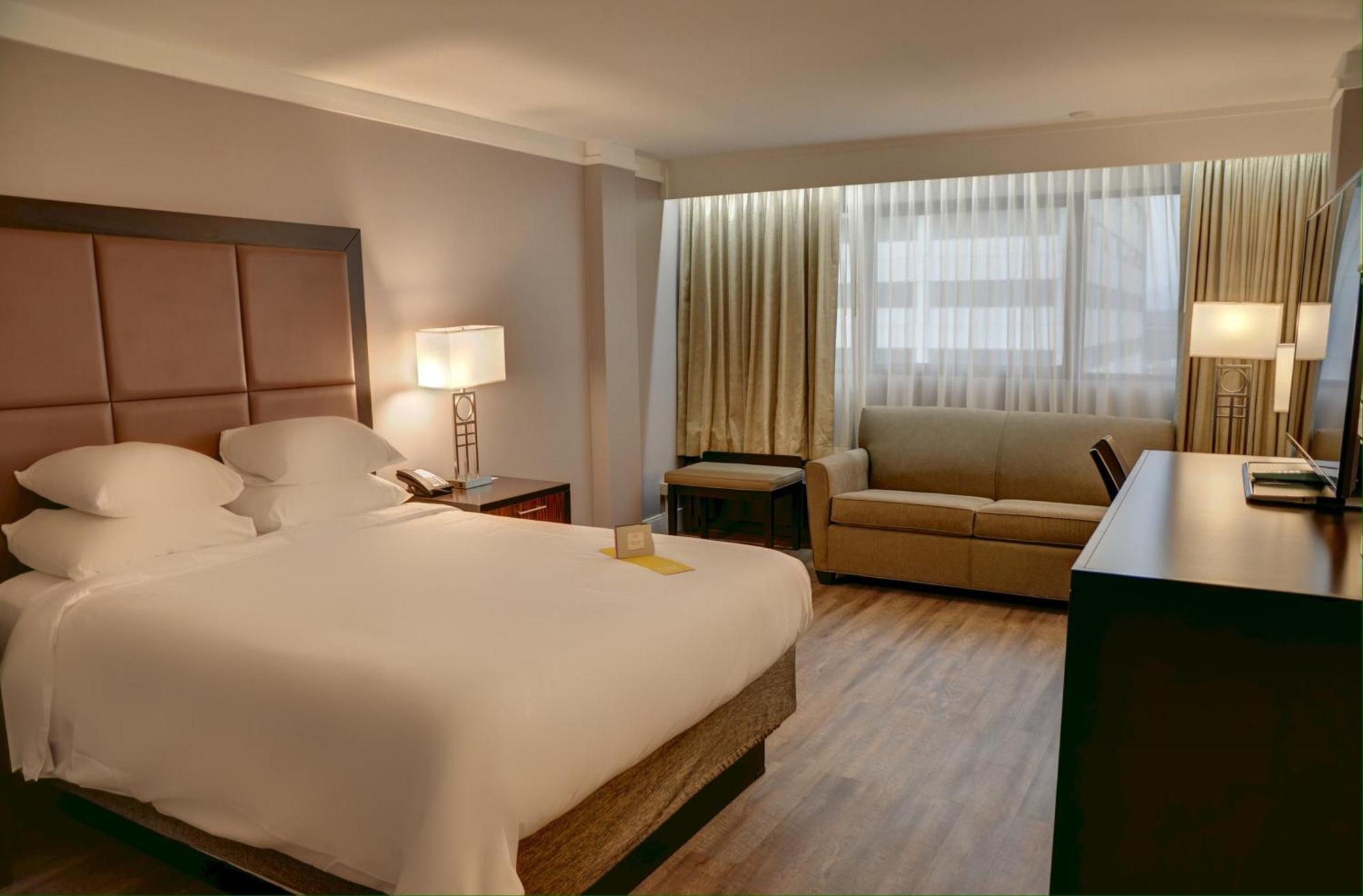 Crowne Plaza Downtown By Ihg Hotel 4*